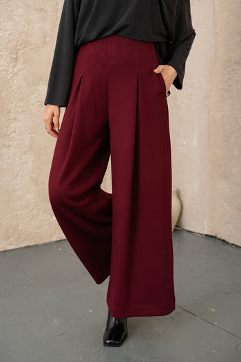 LOCCO Women's Pleated Detail Trousers Burgundy