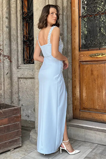 XXL BUTİK kadın bebe mavisi drapeli taş ve yırtmaç detaylı askılı abiye elbise X-S9367