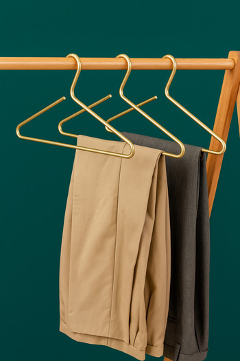 VENON 6 Pcs Matte Gold - Modern Metal Clothing Hangers, Sturdy a Quality, Wardrobe Organizing