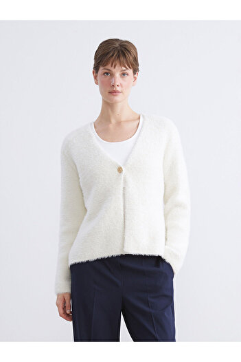LC Waikiki Lcwaikiki Classicekru V-Neck Women's Plush Knitwear Cardigan