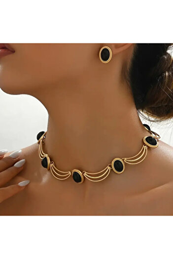 byozanyılmaz Complete Necklace and Earring Set with Black Stones