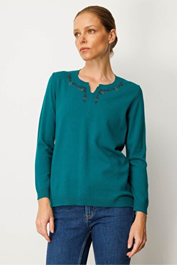Desen Triko Women's Crew Neck Floral Embroidered Blouse A.Ö.Başı