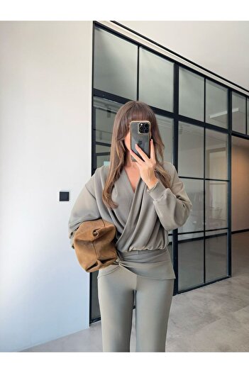 BB Bensu Buyruk DÜĞÜMLÜ PANTOLON KRUVAZE SWEAT HAKİ MODAL TAKIM