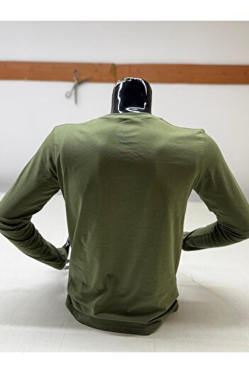 HT Outdoor Our Model Is a 100% Cotton Long-Sleeved T-Shirt with a Goby Fish Pattern.