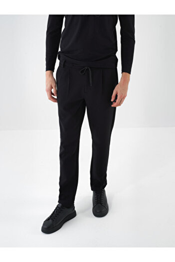 Xint Erkek Siyah Pamuk Dokulu Regular Fit Jogger Pantolon