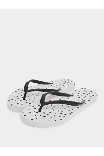Styli Heart Print Flip Flops