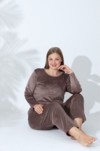 Elit Women's Plus Size Velvet Winter Pajama Set