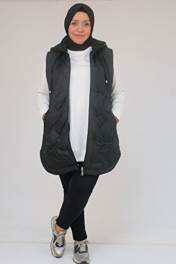 Eslina 44007 Plus Size Oval Cut Quilted Vest with Side Slits - Black