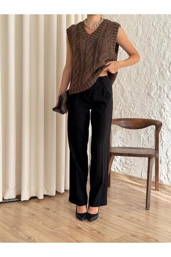 fujya Hand Knitted Viktoria Knitwear Sweater Brown