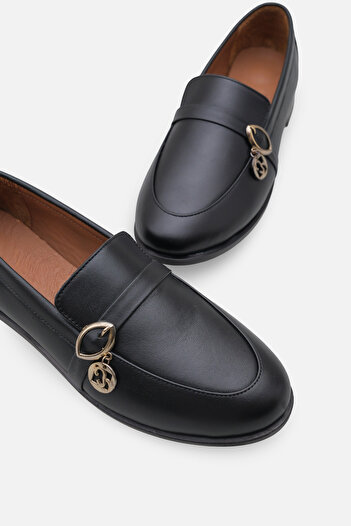 Corridor Italy Women's Daily Flat Shoes with Metal Buckle Loafers