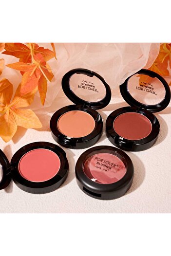 FOR LOVER Blusher – A powder blush that gives you a natural glow and flushed cheeks that lasts all day.