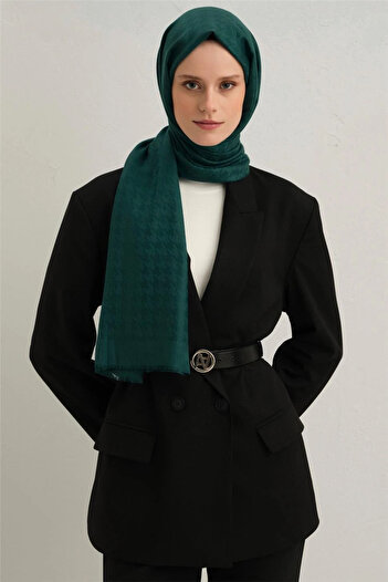 Armine Viscon Houndstooth Pattern Shawl 3 01