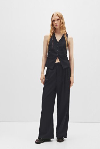 Pull & Bear Open back tailored fit waistcoat