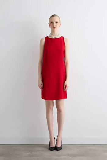 Gusto Krep Jile Dress - Red