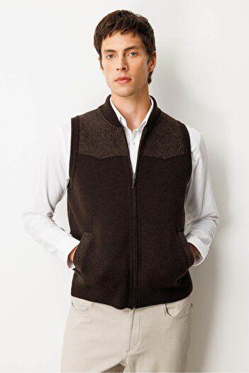 Desen Triko Men's Judge Collar Felt Wool Vest with Chest and Pocket Details, Dark Brown