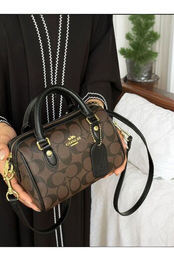 As Coach bag, new model, beautiful and elegant, medium size master