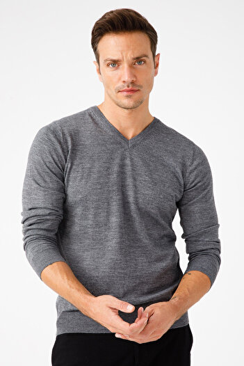Desen Men's Basic V-Neck Slim Knit Sweater
