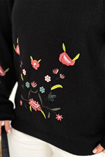 FEMELLE Women's Black Floral Embroidered Knit Sweater Standard Size Balloon Sleeve