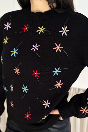 FEMELLE Black Color Floral Embroidered Standard Size Knitwear Sweater