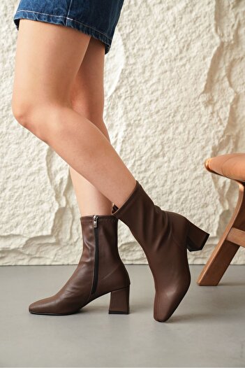 MODAADAM Women's Guzzi Stretch Short Boots - Brown-Leather