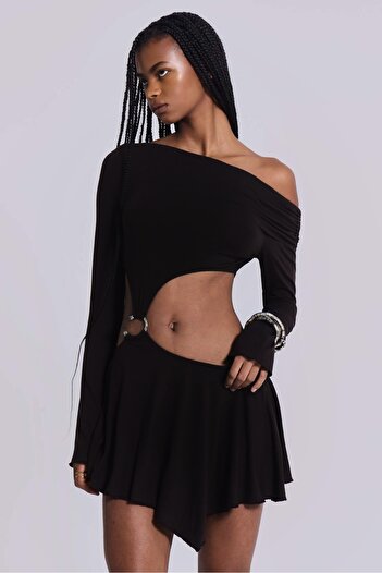 Les Séduisantes c.a. Special Design Diving Fabric Low Back Dress