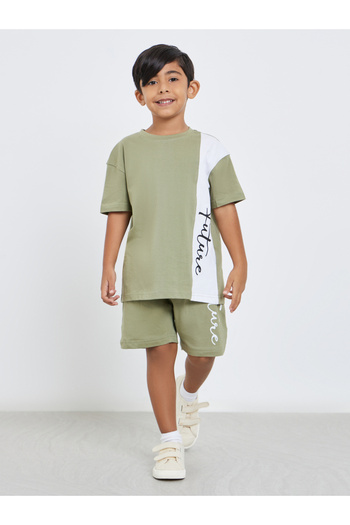 Styli Boys Khaki Color Block T-Shirt and Shorts Set