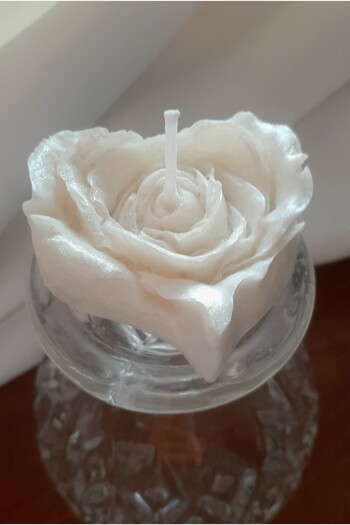 ArtINA esmaraldchic Scented candle pearl heart in cute gift box, handmade, soy wax