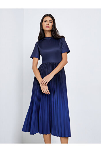 Styli Blue Pleated Short Sleeves A-Line Midi Dress
