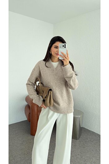 HAZELANNA V-Neck Cream Wool Effect Sweater