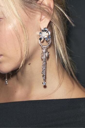Stradivarius Çiçek Şelalesi Zincir Küpe