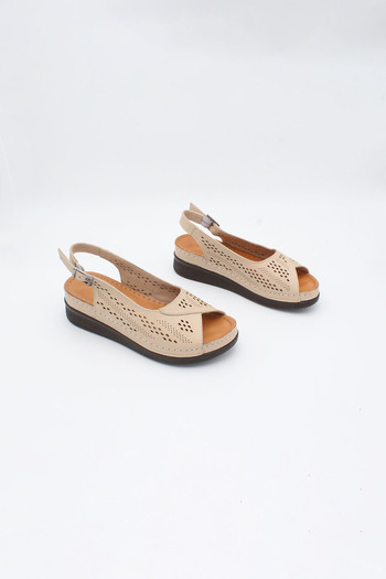 ENDİCAN 024 705L-15 Women's Genuine Leather Sandals Beige