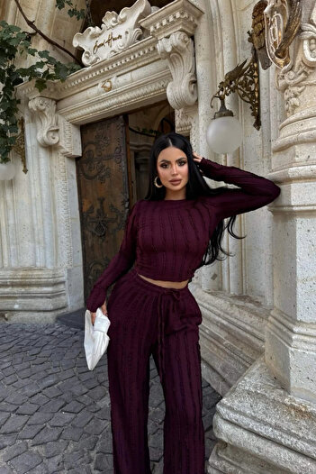 Siner Fashion Women's Finger-Looped Blouse Wide-Leg Pants Set with Reverse Stitch Detail