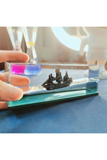 Generic Cruise Ship Fluid Drift Bottle
