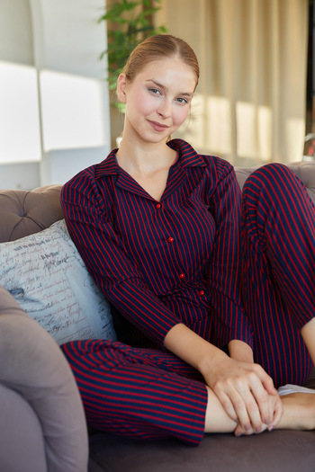 Fulla Moda Set de pijamale din piele intoarsa cu guler camasa cu dungi