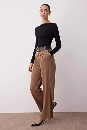 Trendyol Collection Панталон с широки крачоли от норка с двоен колан TWOAW26PL00013