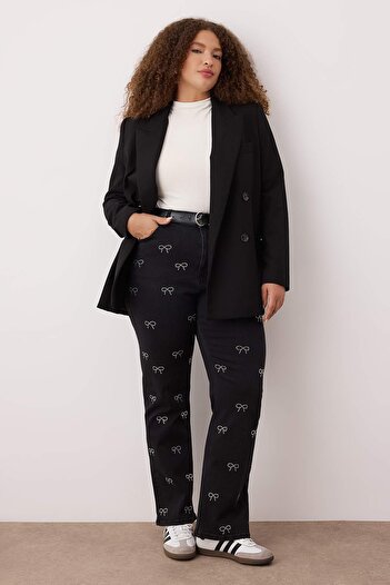 Trendyol Curve Black High Waist Comfort Straight Fit Plus Size Jeans Tbbss25Cj00023