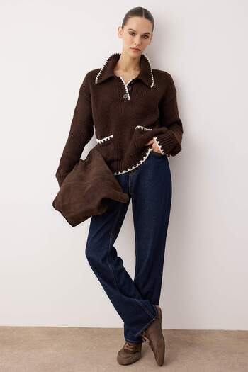 Trendyol Collection Brown Soft Texture Wide Fit Knitwear Sweater Twoaw26Kz00134