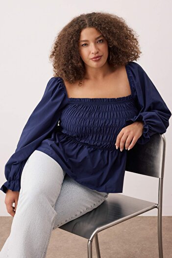 Trendyol Curve Navy Blue Square Collar Gathered Sleeve Gipeli Woven Plus Size Blouse Tbbss23Af00035
