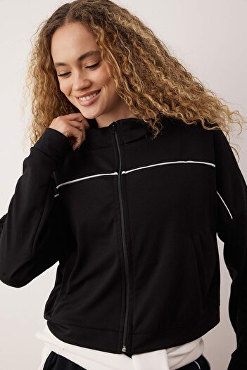 Trendyol Collection Black Knitted Sports Jacket Thmaw26Sk00009