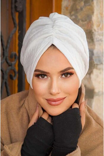 Aişe tesettür White Winter Gathered Bonnet