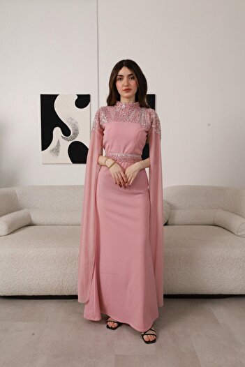 Generic Long pink evening dress embroidered with shiny sequins with an elegant chiffon cape 📄 Short description (Meta Description)