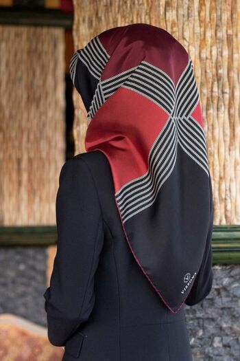Vissona 57% Silk 43% Viscos Twill Silk Geometric Patterned Burgundy Color 90X90 Scarf Sewing Shape : Hand Sewing