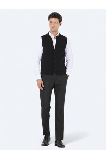 Kip Black Regular Fit Casual Knitted Sweater Vest