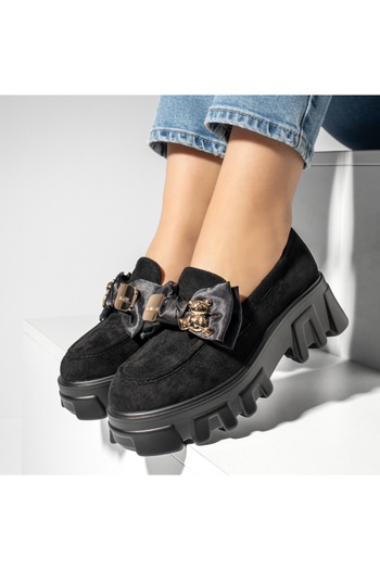 BMoD Women's black suede casual shoes with a decorative accessory MOD13205