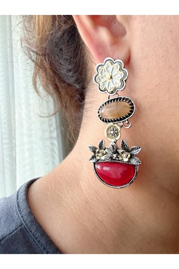 Gümüş sandık Red Stone Brand Steel Earrings with Flower Detail