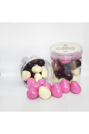 Fustuq & Hail Assorted Dried Strawberry Chocolate Dragees