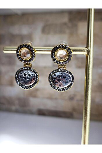 VOBEEYKU Special Series Shiny Stone Detailed Textured Earrings