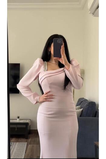 Elegant Light pink balloon crepe dress Light pink balloon crepe dress