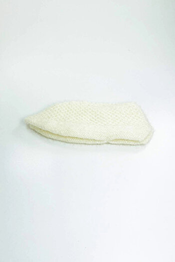 HarmonyAura Hand Knitted Winter Stylish Women's Wool Booties D5