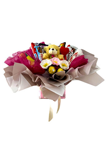 velve Delice gift bouquet, with a selection of sweets, a heart, a teddy bear and soap flowers